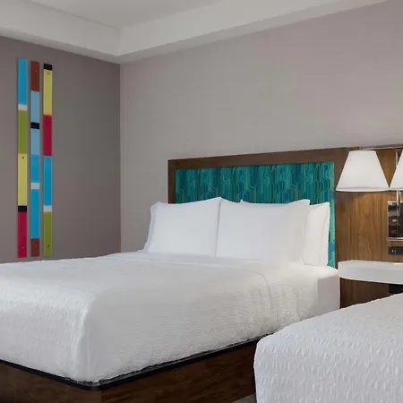 Hampton Inn & Suites By Hilton Toronto Downtown-2